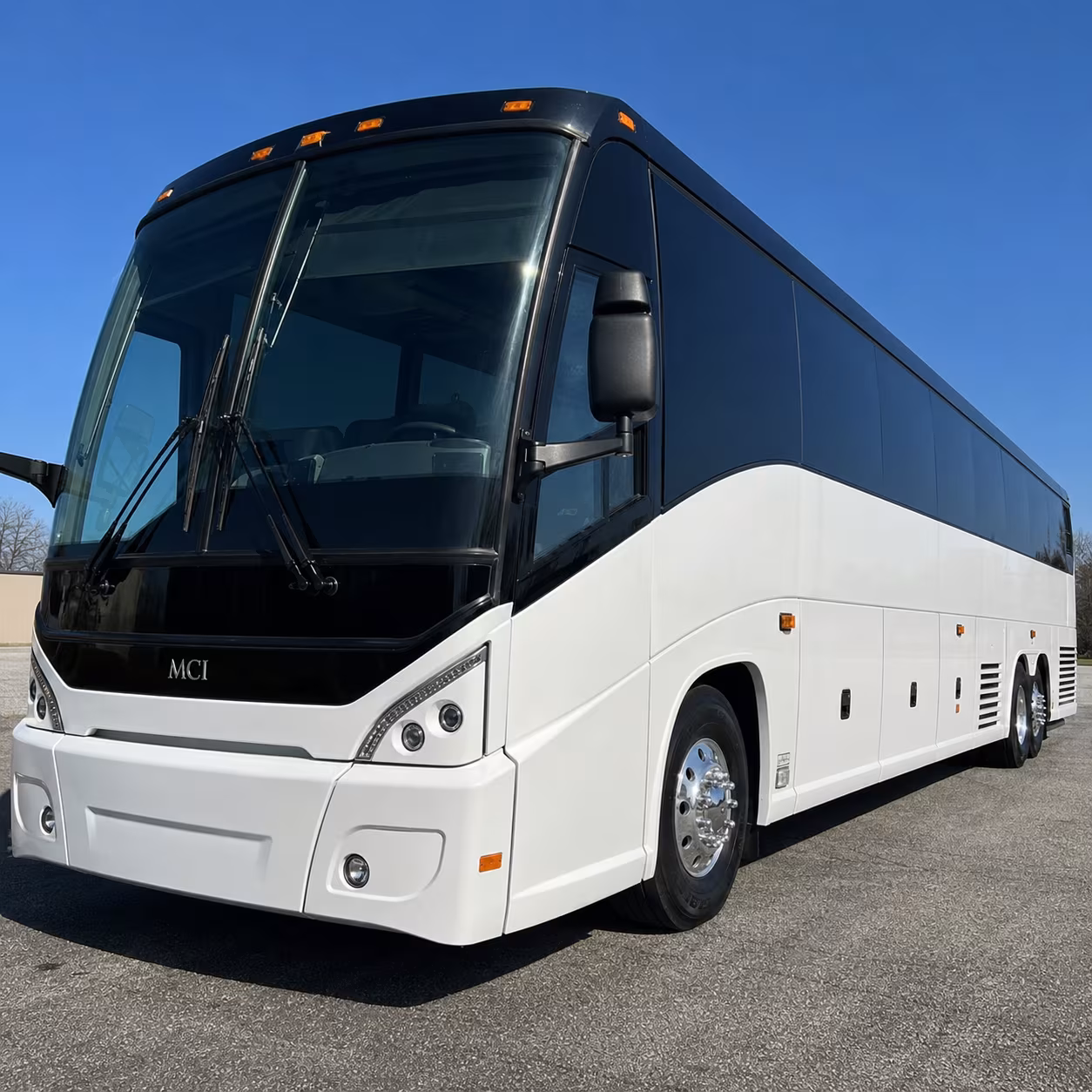 charter buses for antelope valley trade show attendees