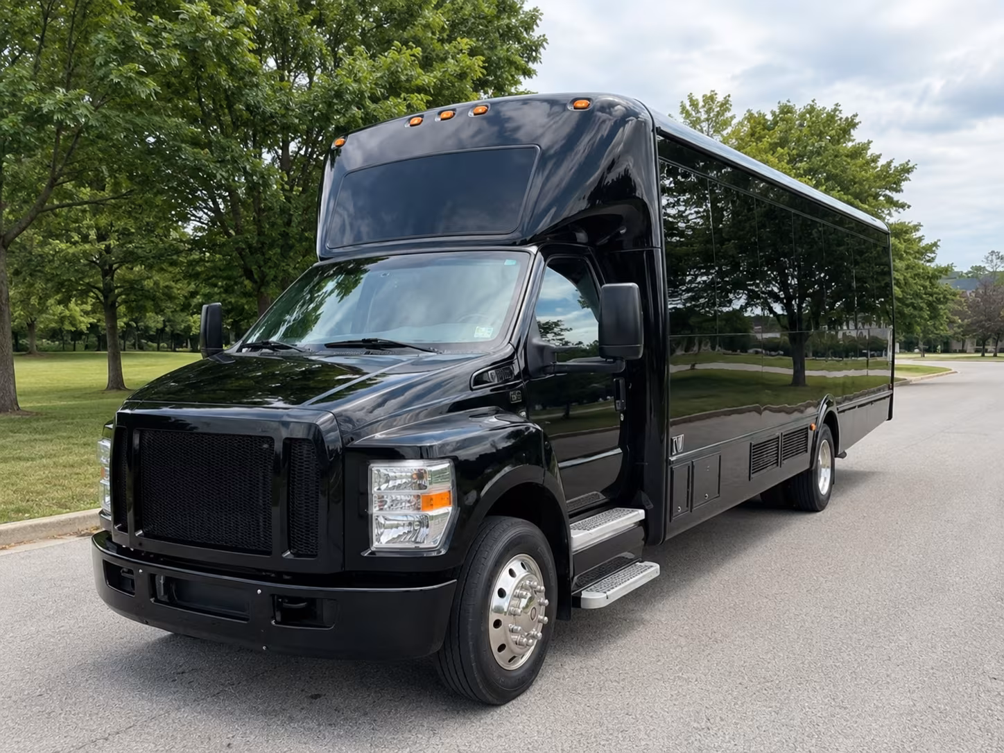 convention and trade show bus shuttles for palmdale companies