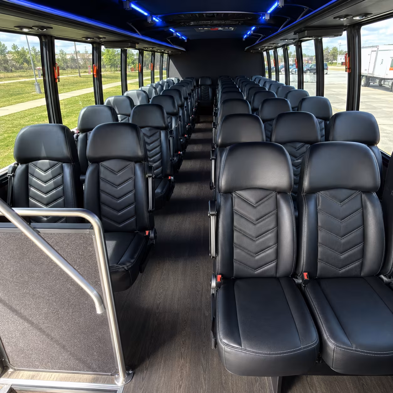 why rent using palmdaleminibuscompany com